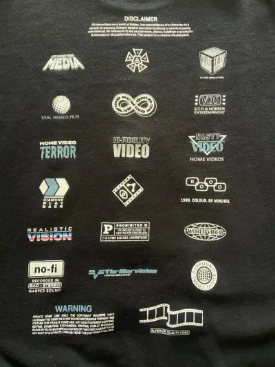 Polerón negro con estampado de cine - miniatura 3