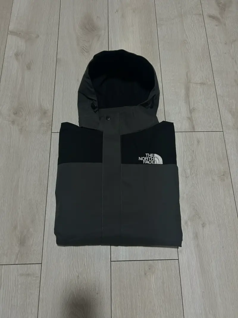 Chaqueta gris con capucha The North Face - 4