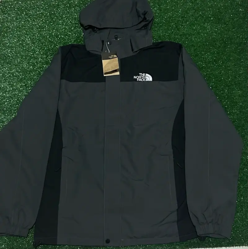 Chaqueta The North Face negra y gris - 3
