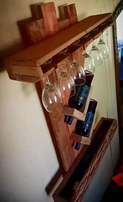 Botellero de madera con copero - miniatura 1