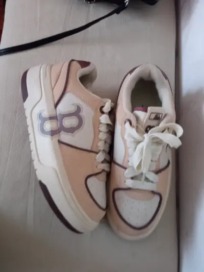 Zapatillas deportivas beige 2 usos  originales - miniatura 1