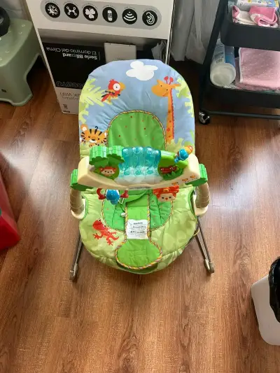 Silla mecedora para bebé Fisher Price - miniatura 1