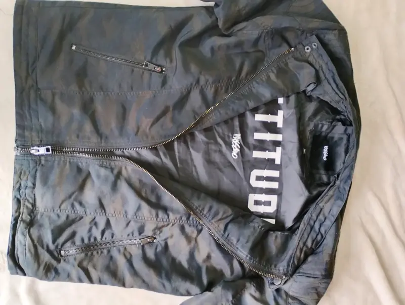 Chaqueta Oscura De Estilo Motero Talla M - 2