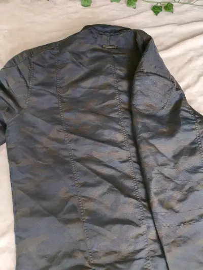 Chaqueta Oscura De Estilo Motero Talla M - miniatura 4