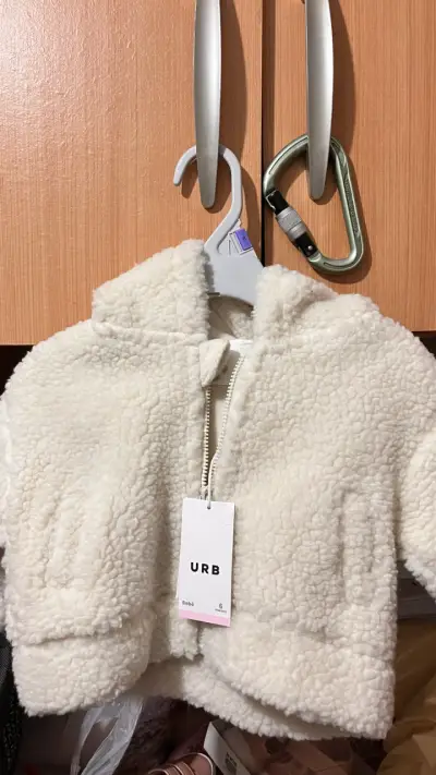Chaqueta de bebé sherpa color crema - miniatura 1