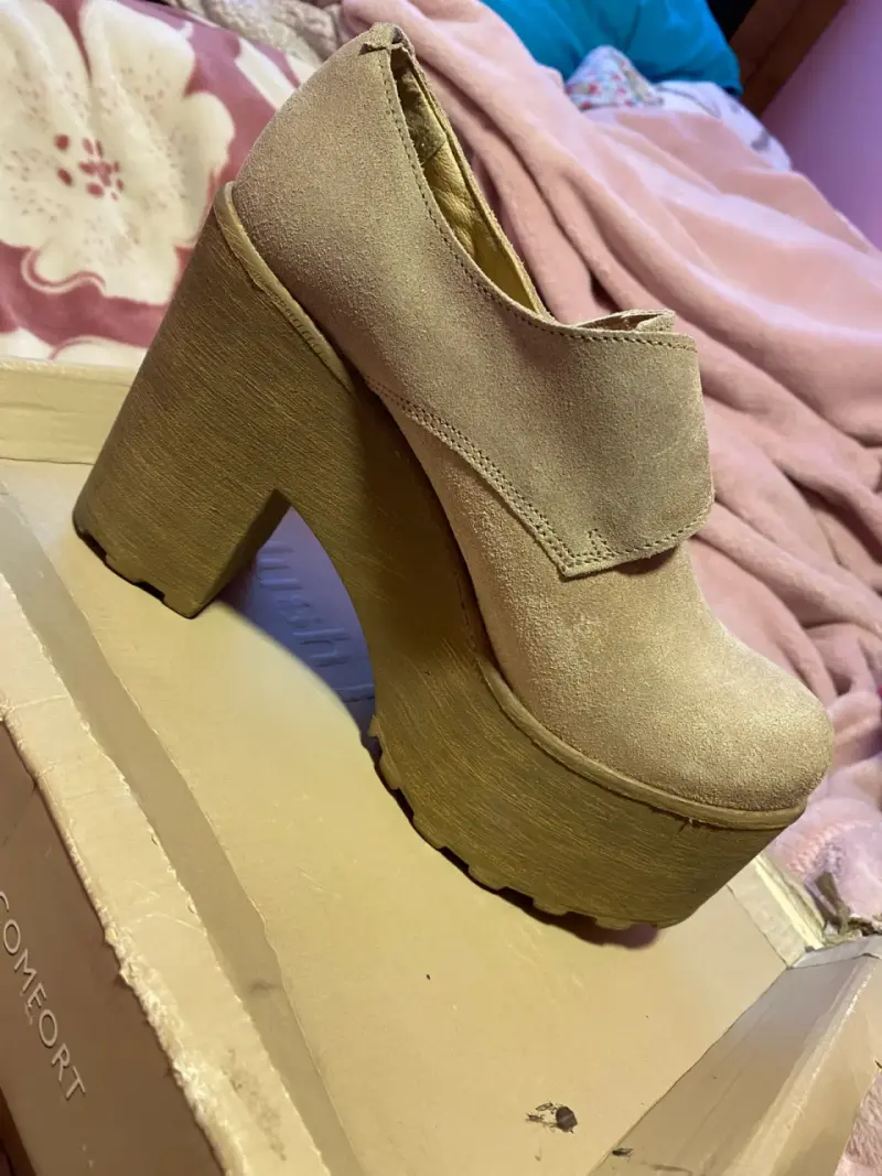 Zapatos de plataforma beige - 2