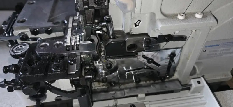 Máquina de coser industrial overlock - 4