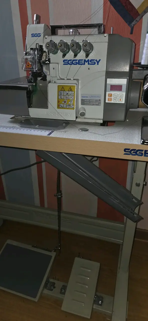 Máquina de coser industrial overlock - 5