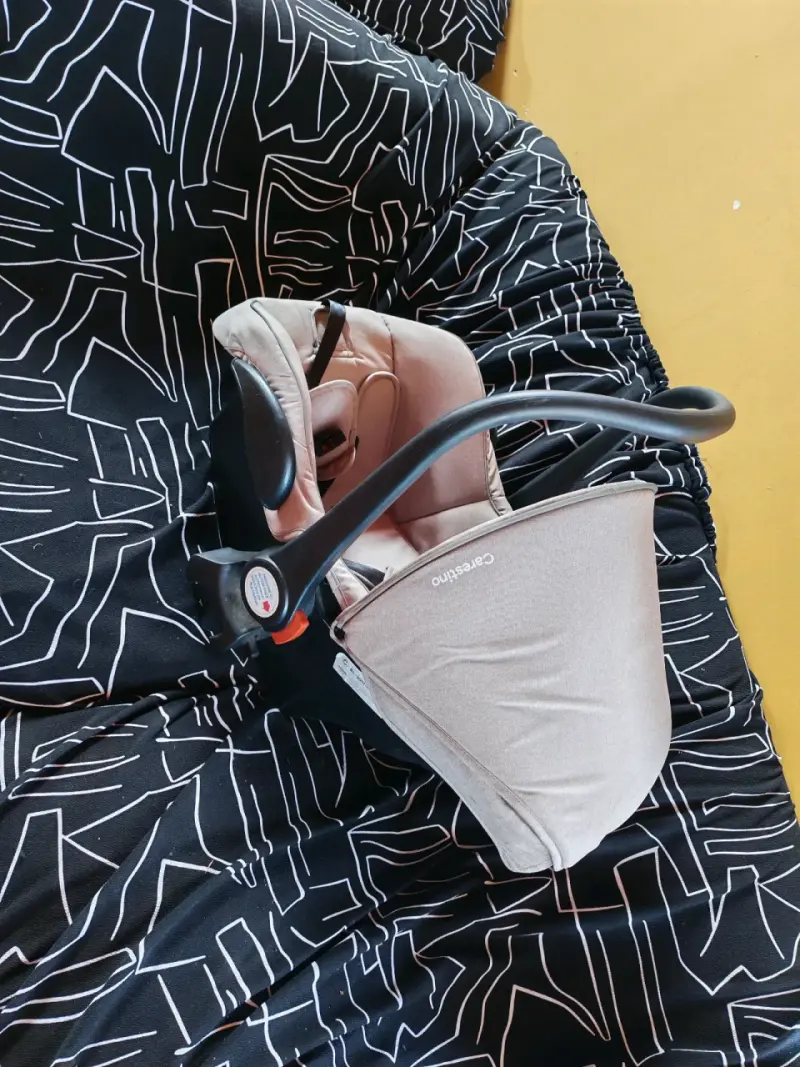 Silla de auto para bebé beige - 3