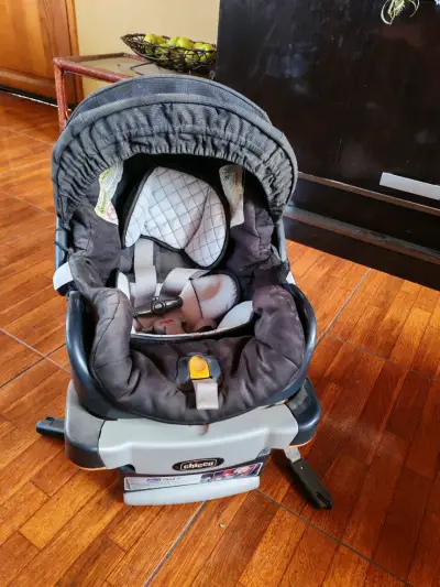 Silla infantil Chicco negra - miniatura 3
