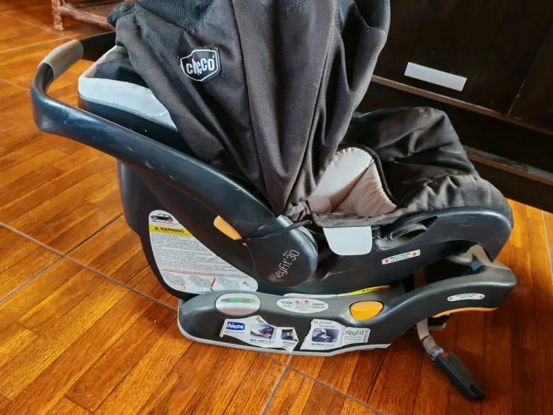 Silla infantil Chicco negra - 4