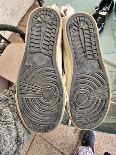 Zapatillas beige de caña alta - miniatura 1