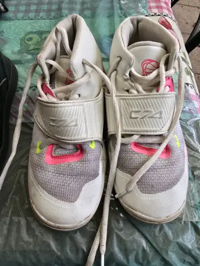 Zapatillas deportivas blancas rosas - miniatura 1