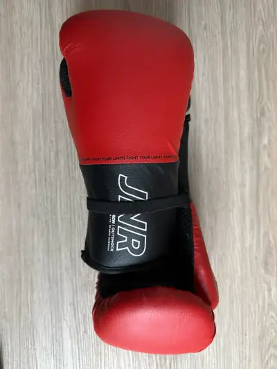 Guantes de boxeo rojos para niño (a) - miniatura 1