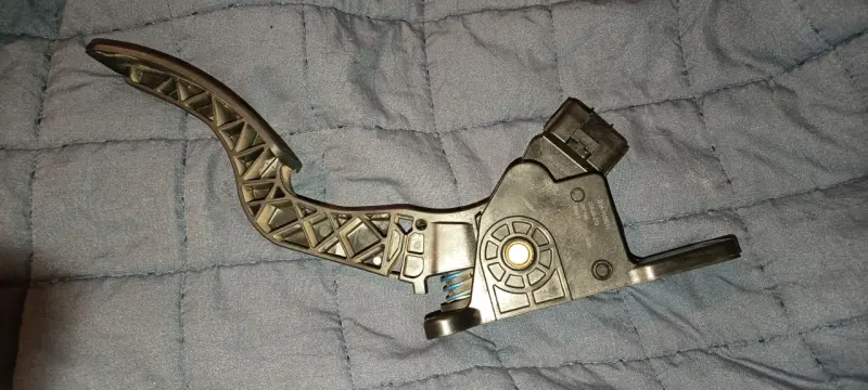 Pedal de acelerador para auto Chery Tiggo 2019 - 1