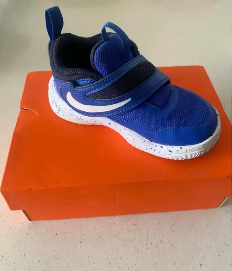 Zapatillas nike team hustle - 4