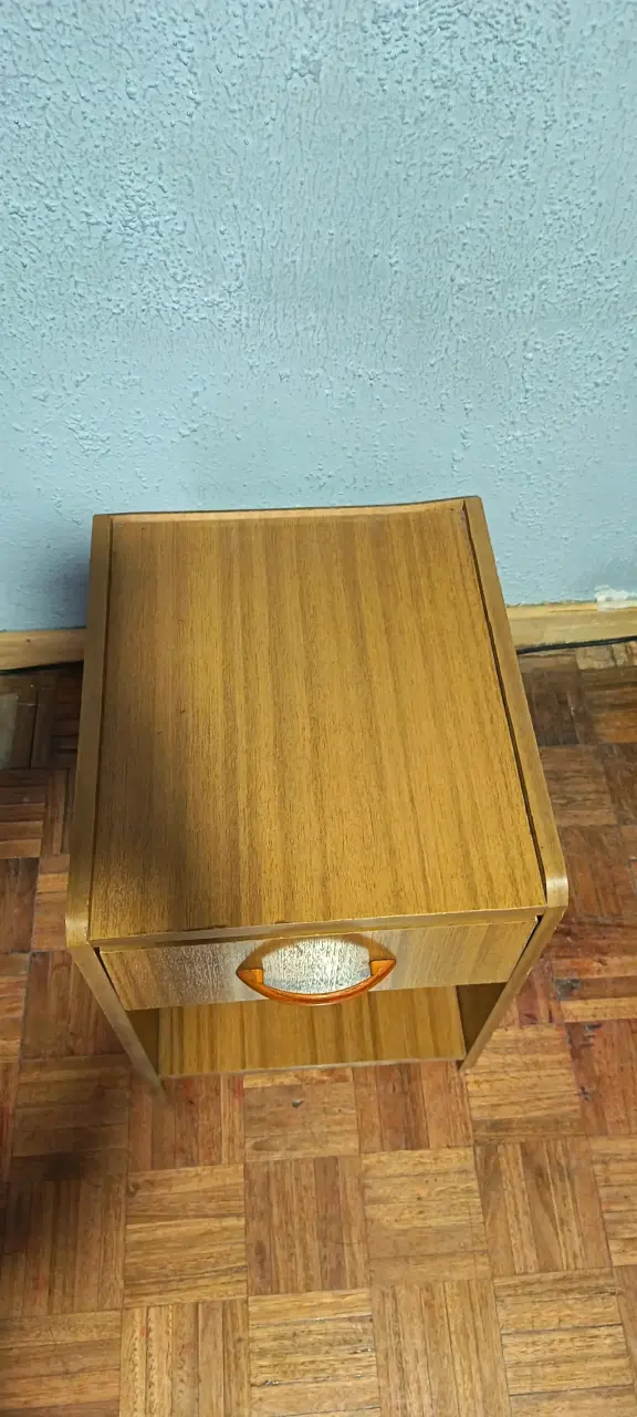Mesa de noche vintage - 2