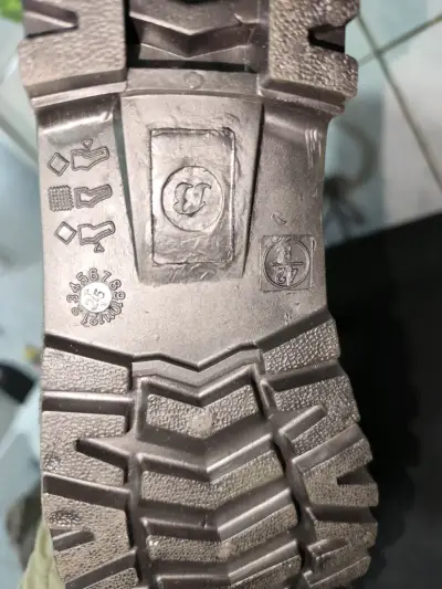 Botas de goma negras - miniatura 4