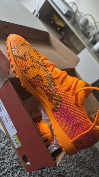 Zapatillas fútbol Puma Hombre US 9.5 - miniatura 1