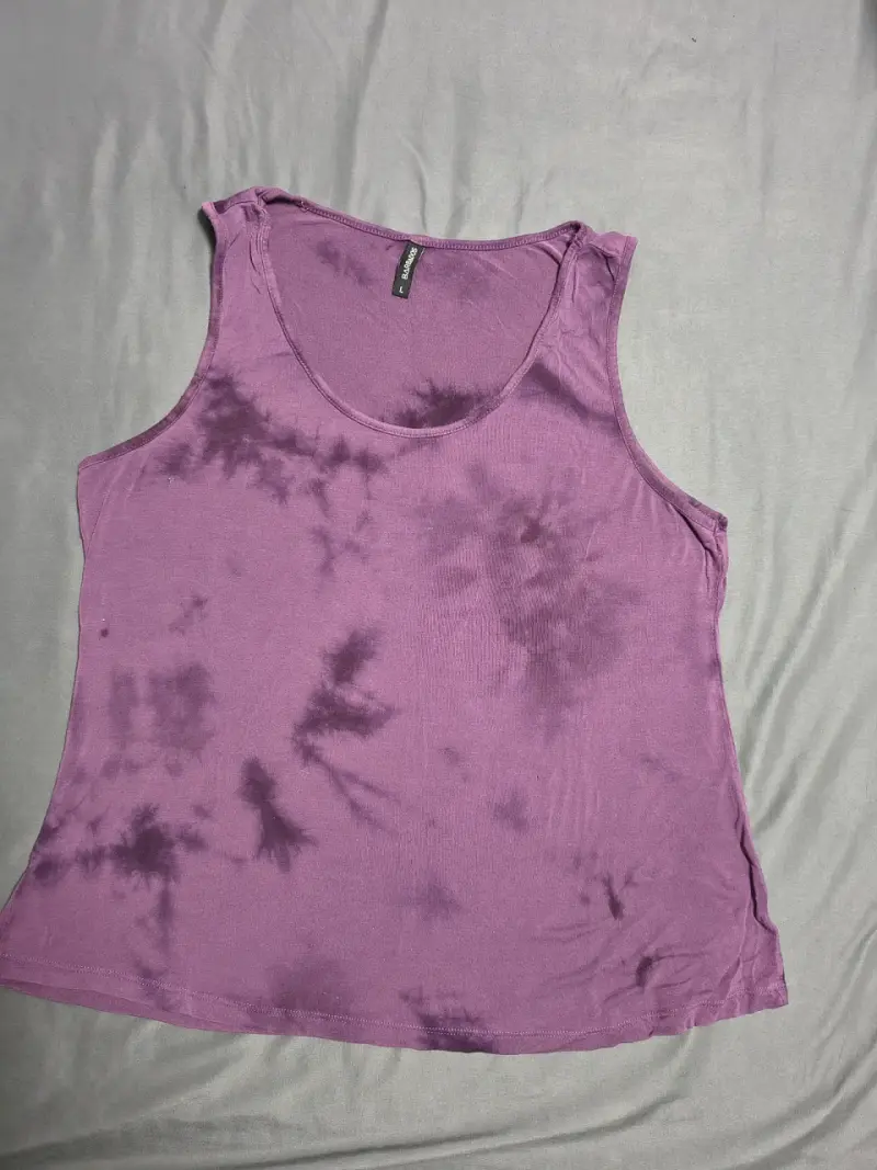 Polera sin mangas morada