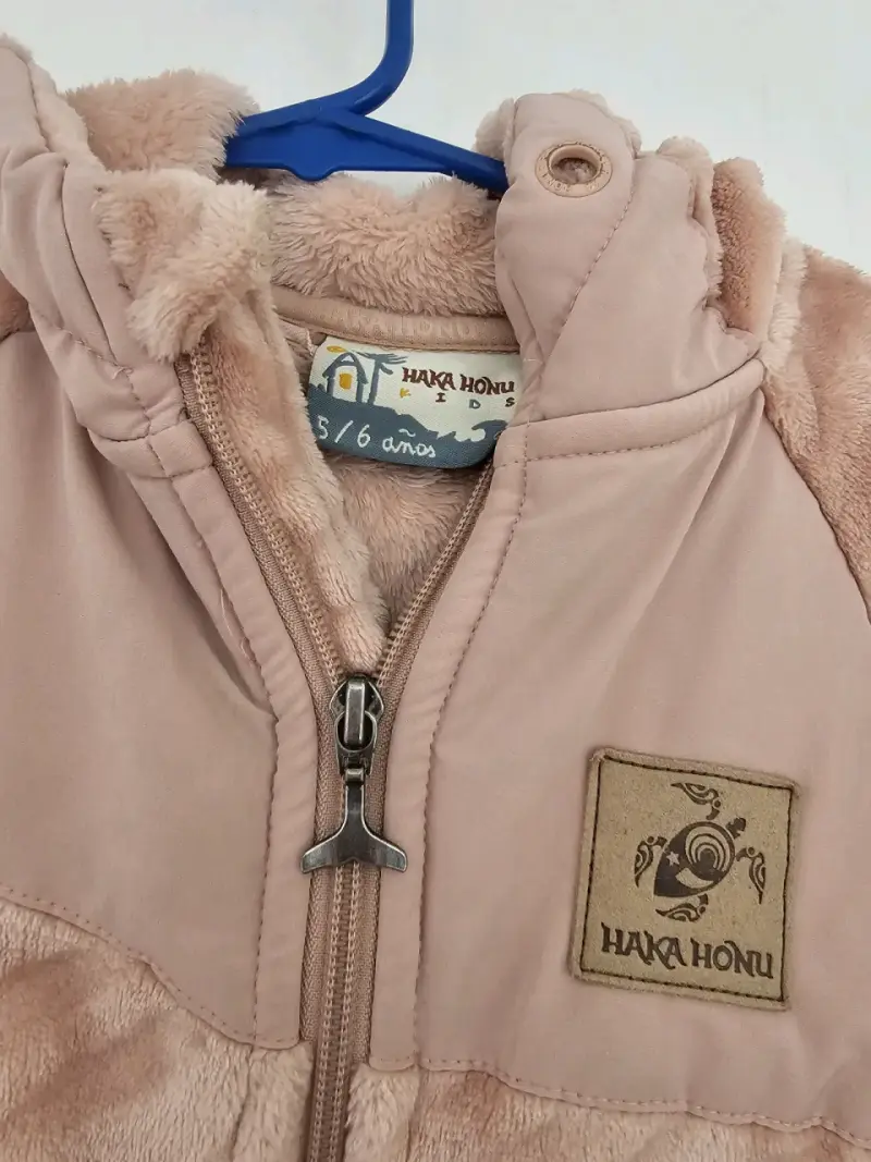 Chaqueta polar rosada con capucha - 2