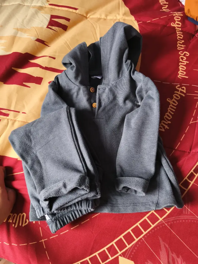 Conjunto buzo gris para bebé - 2