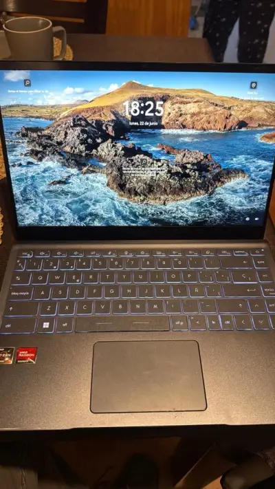 Laptop MSI MODERM 14 - miniatura 1