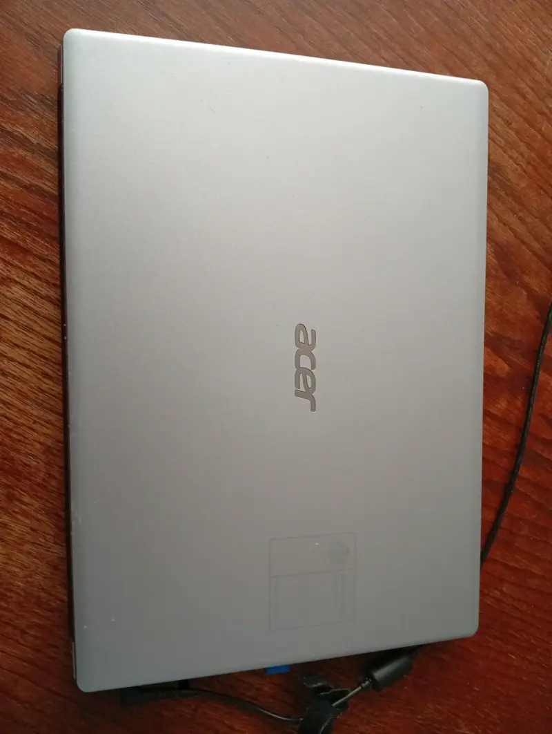 Notebook Acer en buen estado - 2