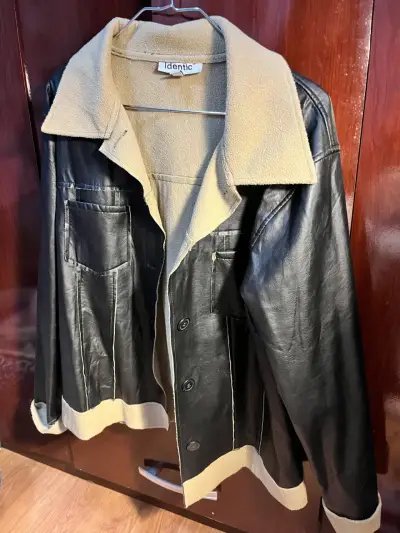 Chaqueta negra de eco cuero Identic - miniatura 1