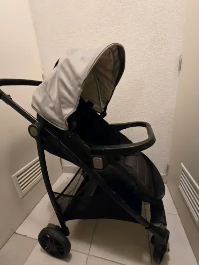 Coche de bebé plegable gris Graco - miniatura 2