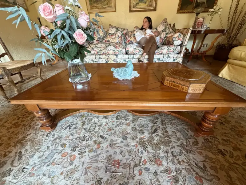 Mesa de centro de madera elegante - 2