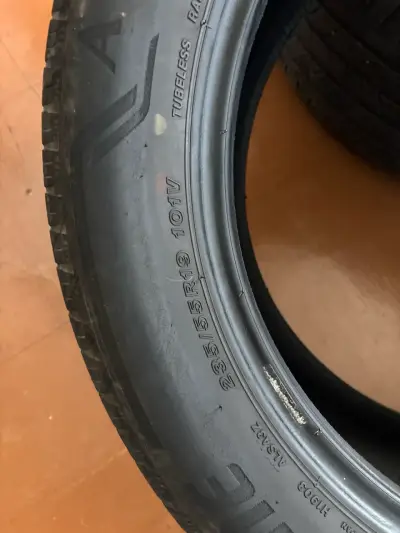 Neumático Bridgestone Turanza usado - miniatura 3
