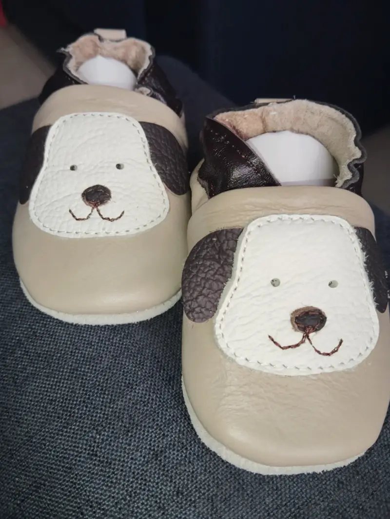 Zapatos de bebé con diseño de perrito - 2