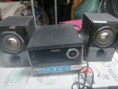 Sistema de música Philips con parlantes - miniatura 1