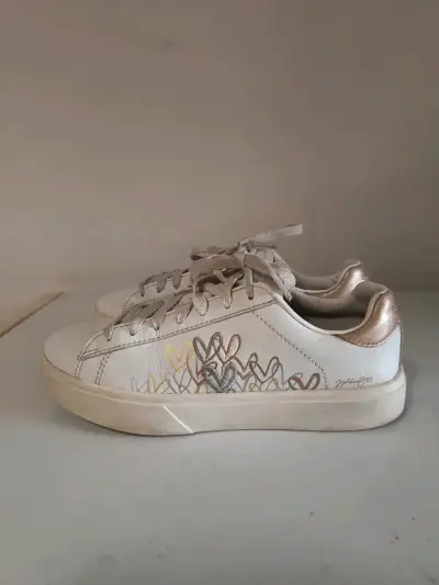 Zapatillas Skechers blancas y doradas - miniatura 3