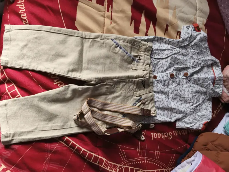 Conjunto infantil con tirantes - 1