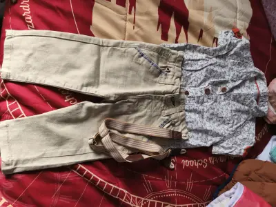 Conjunto infantil con tirantes - miniatura 1