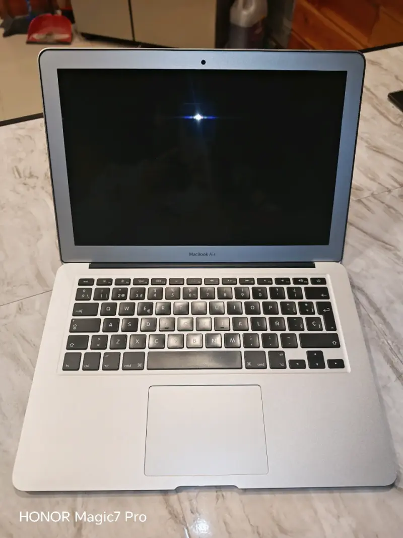 MacBook Air usado en buen estado - 3