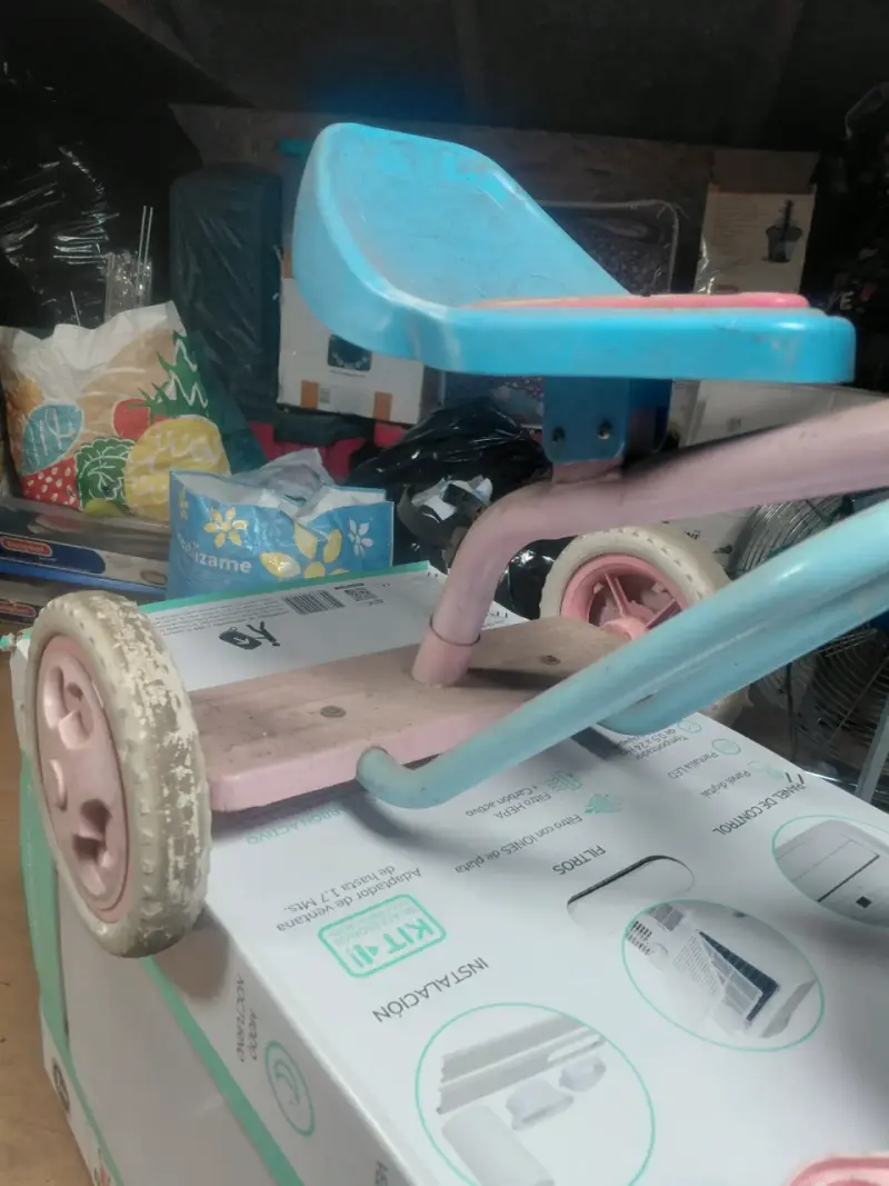 Triciclo infantil rosa y azul - 3