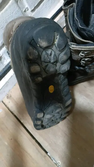 Botas de trekking alta montaña usadas buen estado - miniatura 5
