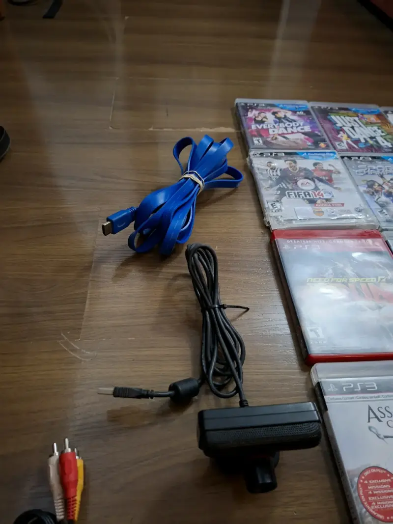 Consola PS3 con juegos y mandos - 5