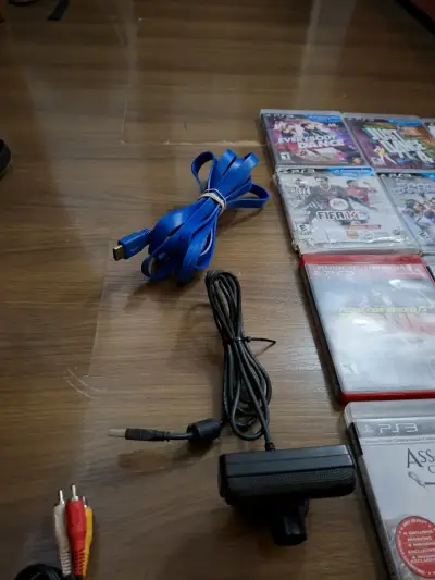 Consola PS3 con juegos y mandos - miniatura 5