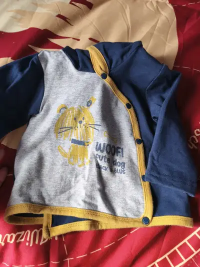 Abrigo infantil azul con diseño - miniatura 2