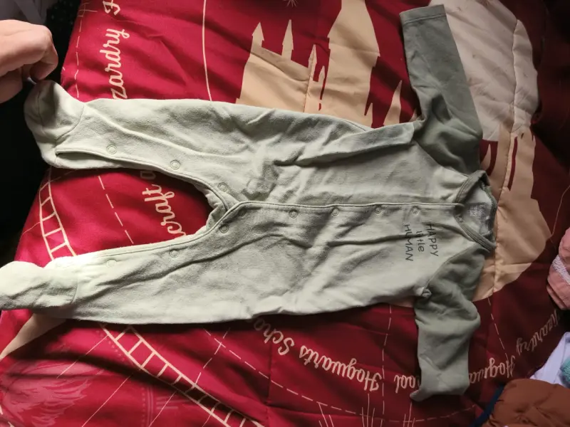 Pijama bebé verde