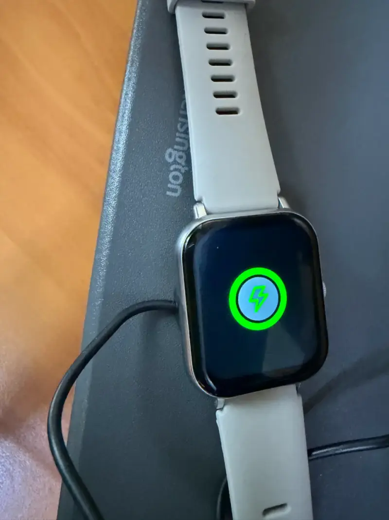 Reloj inteligente con cargador - 3