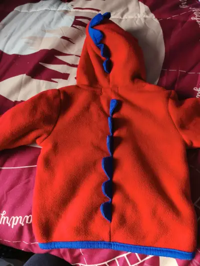 Polerón chiporro infantil rojo con capucha - miniatura 3