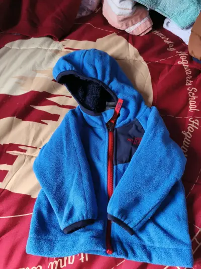 Poleron de polar con chiporro azul, más capucha - miniatura 2