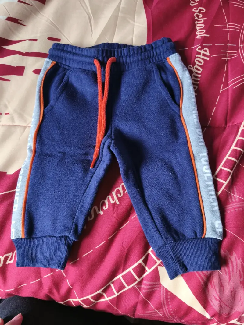 Pantalon de buzo niño azul con franjas - 1