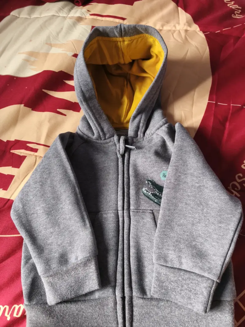 Polerón buzocon capucha estampado gris - 2