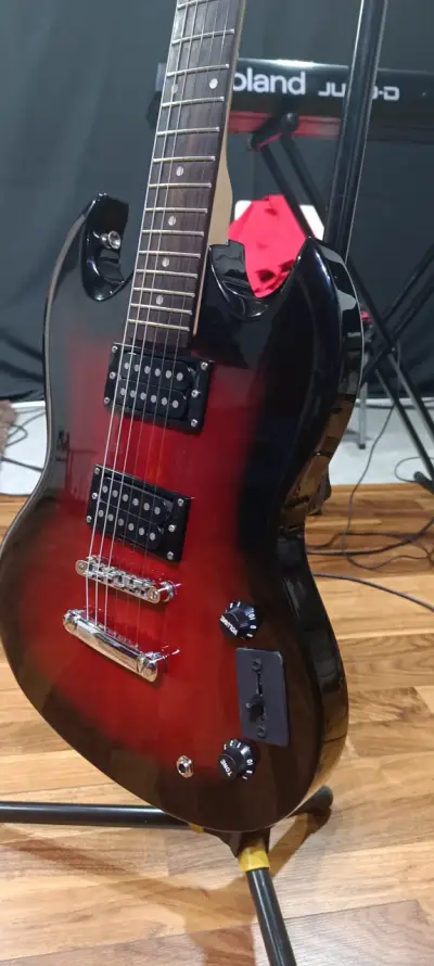 Guitarra eléctrica roja brillante(Memphis) - miniatura 1